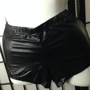 5/$15| ***** Faux Thin Leather Small Stretch Short Shorts